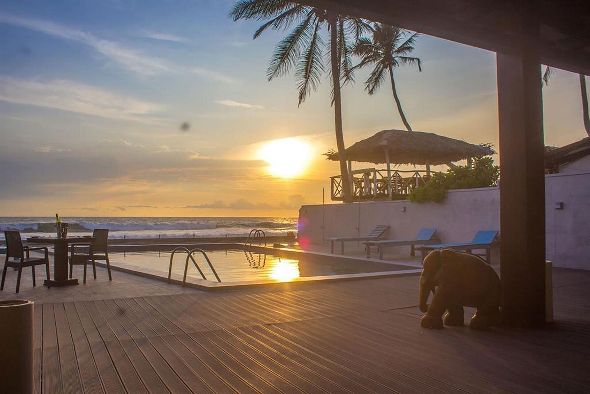 Фото Lucky Seven Beach Resort 3*